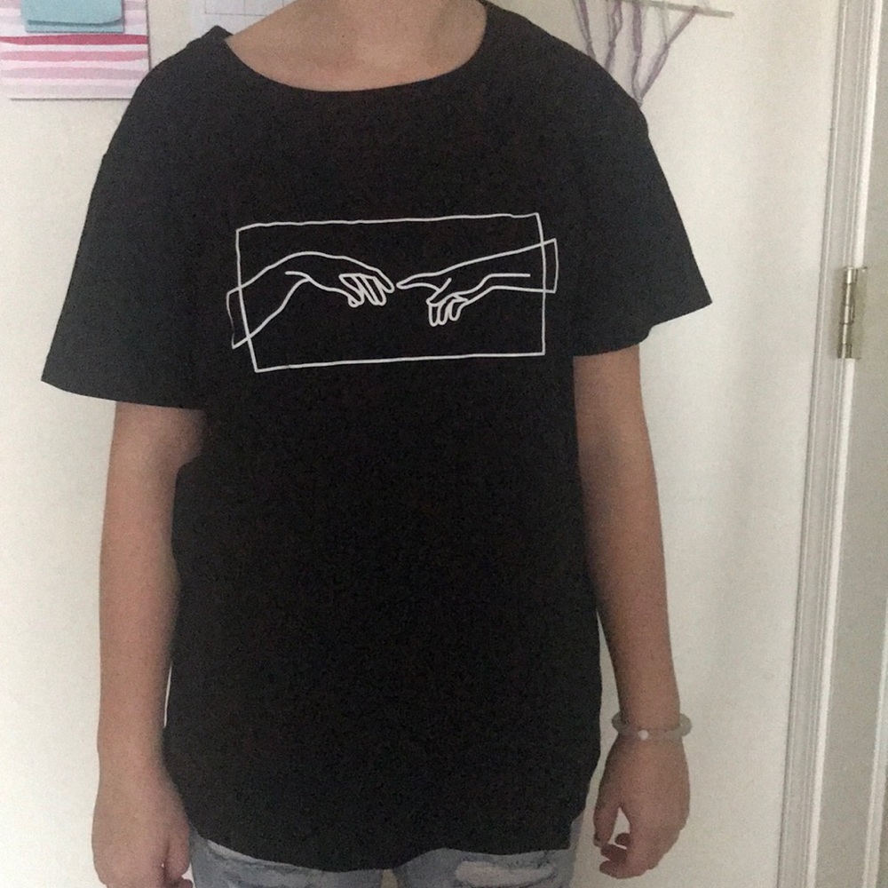 Black Tee